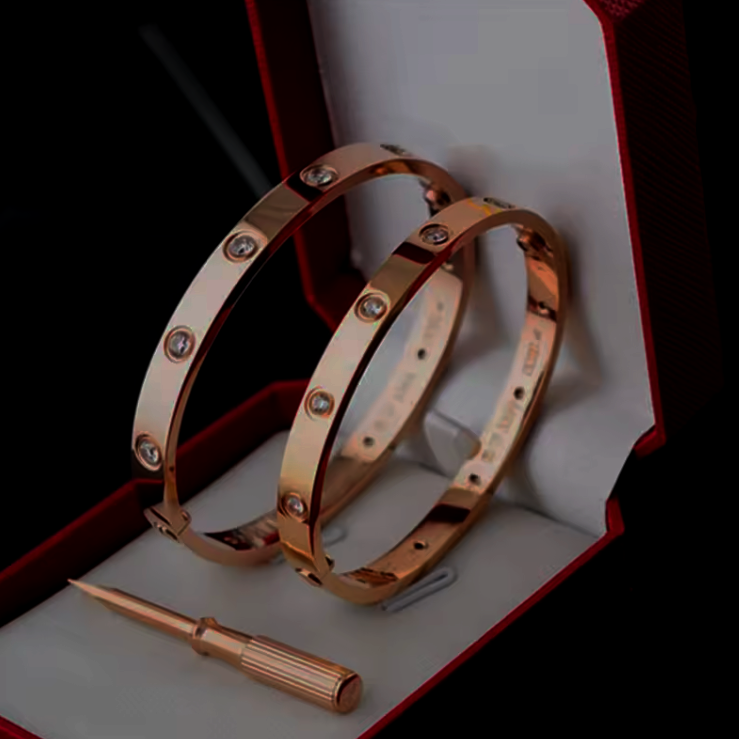 Timeless Elegance Bangle - 18cm