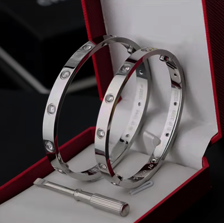 Timeless Elegance Bangle - 18cm